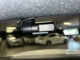 認定中古車はお車の経過年数や走行距離により1年もしくは2年間保証を付帯しております。「認定中古車保証」はメーカー保証です。全国のメルセデス正規販売店で保証を受けることができます。