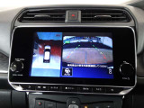アラウンドビュー☆空から見下ろすような視点で、スムーズな駐車と安全確認をサポート!運転の心強い味方になってくれます♪
