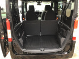 4名乗車でも荷物スペースはたっぷりです。