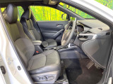 運転席シート廻りは使用感も少なく、良好な状態となっています。前オーナー様が丁寧に使っていたことがよくわかりますね。