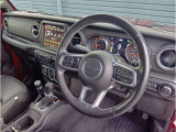 ステアリングを握れば目の前にJeepワールドが広がります!