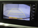 バックでの車庫入れは「バックモニター」がサポートいたします。