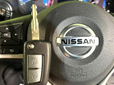 【キーレス】少し離れた場所からでもボタン一つでドアの開錠・施錠ができるのでとっても便利!ドアの鍵穴周りに傷をつけることもありません♪