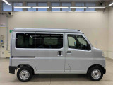 軽自動車、小型車を中心に常時300台展示車を御用意させて頂いております