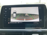 前後パーキングセンサー&リアビューカメラで、車庫入れも安心です。パーキングセンサーは音だけでなくモニターで接近情報を確認出来てより安心です。
