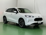 新しいハイブリッドシステムe:HEVは市街地走行では電気自動車に近いハイブリッドシステムでモーターが主役で走行します。充電の為にエンジンが始動しても優れた遮音性能で車内はとても静かで快適です