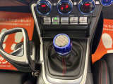 メンテナンスしてある記録簿付きの車両です。(取り扱い説明書&メンテナンスノート)新車購入時からの点検内容が記入してあります!おクルマに関してどんな細かい事でも気になる事があればお気軽にお電話ください!
