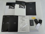 取扱説明書、メンテナンスノートが揃っています。スマートキーは、カギを取り出す手間がなく施錠開錠・エンジン始動ができる便利なキーです。