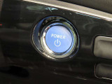 スマートキー装備車なので、キーを取り出さなくてもエンジン始動が可能です。
