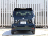 当店は、『安心して選べる中古車を。乗ってからも、安心が続く中古車を。』モットーにHONDA認定中古車を販売させていただいております。