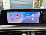 Apple CarPlay、Android Auto 対応。スマホを接続するとタッチスクリーン上でマップ、通話、メッセージ、ミュージックなどのアプリをスマホ同様に操作できるミラースクリーン機能搭載