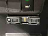 ETCカードを挿入することで高速道路を利用する際の支払いがキャッシュレスになったり、ETCスマートインターチェンジが利用できたり、とても便利なアイテムです!保証は修理保証のみとなります。