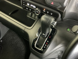発進時から滑らかに加速する無段階変速のCVTはストップ&ゴーの多い街の中も快適です