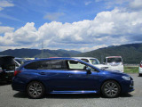遠方のお客様は陸送にてお車のお届けも可能です。お気軽にお問い合わせください。