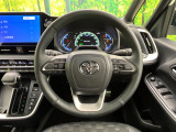 【純正革巻きステアリング】上質な革を使用することで、手にしっかり馴染みとても運転しやすいハンドルです♪