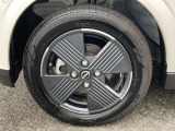 純正のアルミホイールです!お車に合ったデザインのホイールになっています!