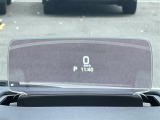 【 ヘッドアップディスプレイ 】運転中の視線移動を減らし、前方注視を維持することで安全性を高めることができます!//