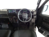 視界良好、操作しやすい運転席です。
