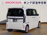 ◆リアは【プライバシーガラス】となっております。プライバシーの確保と見た目の良さはもちろんの事、太陽光を防ぐのでエアコンの効きも良くなります。エアコンの効きが良くなるので、燃費の向上にもつながります。