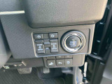中古車をお選びいただく際に気になる走行距離や修復歴などに加えてキズ・凹みの有無・状態や消耗品の交換、今までの整備状況が &ldquo;ダイハツ認定中古車カルテ&rdquo;でわかります。