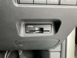 ETC車載器付きです♪高速道路をスイスイと通過!で、キャシュレス!クルマは料金所をノンストップで通過することができます☆