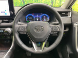 【ステアリングスイッチ】運転中、前方から目線をそらすことなく、オーディオ等の操作が可能な便利機能!安心&快適なドライブを演出してくれます♪