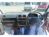 運転席から見た俯瞰図です!ドライバーが操作しやすいよう配置されています♪