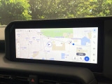 【12.3インチワイドナビ】高級感とインパクトのある大型ワイドナビを装備。各種オーディオ操作はもちろん、横長ワイド画面でのマップ2分割表示など、利便性も高いナビです♪