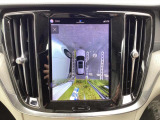 360&deg;モニターで駐車も楽々です。