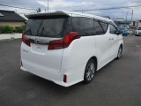 走りにこだわりながら収納力も持ち合わせたお車です。荷物を載せて軽快なドライブを楽しめますよ♪