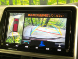 【パノラミックビューモニター】専用のカメラにより、上から見下ろしたような視点で360度クルマの周囲を確認することができます☆死角部分も確認しやすく、狭い場所での切り返しや駐車もスムーズに行えます。