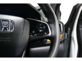 Hondaセンシングの機能のひとつ、アダプティブクルーズコントロール付!アクセルから足を離しても設定したスピードと前車との車間を保ち走行してくれます!車線維持もアシスト☆高速道路で疲労軽減ですね☆