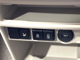 【シートヒーター】寒い日に重宝するシートヒーター!エアコンより早く温まってくれるので寒がりの人も安心ですね♪エアコンの温風は乾燥するから苦手、という方にもをおすすめです。