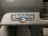 ハンドルの左下にETCがついています。高速道路の料金所の通過も楽々です。 カードの取り出しもしやすい場所についています。