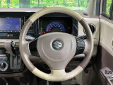 【純正革巻きステアリング】上質な革を使用することで、手にしっかり馴染みとても運転しやすいハンドルです♪