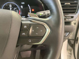 ミリ波レーダーとカメラを組み合わせたLEXUS Safety System。長距離の高速走行が快適になる、全車速追従型のレーダークルーズコントロールに対応しています。