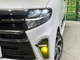 【LEDヘッドライト】悪天候や夜間走行時も良好な視界を確保し安心して運転できる高輝度LEDヘッドライトを装備!点灯速度が早く、消費電力も抑えられています。