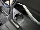 車両の詳細、ご質問につきましては、弊社営業スタッフまでお気軽にご連絡下さいませ。遠方のお客様には実車の詳細画像送信も承ります。お客様からのお問合せをお待ち致しております。