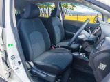 運転席のシートはホールド性に優れ疲れませんよ!