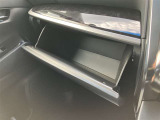 グローブボックスです。