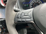 ステアリングスイッチ搭載!ハンドルひとつで手を離さなくても運転中視線をそらさなくても操作が出来て便利です♪