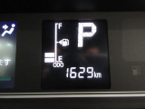 たとえばダイハツのお店にある、たくさんのスマアシ搭載車は、正常に作動する事をしっかり確認します。