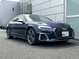 どの角度から見てもすぐに「Audi」だと分かり、時間が経っても古さを感じません。Audiの哲学であるタイムレスなデザインをすべての車に採用しています。