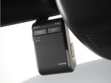 ◆ドライブレコーダー◆映像・音声などを記録する自動車用の装置です。 もしもの事故の際の記録はもちろん、旅行の際の思い出としてドライブの映像を楽しむことができます。