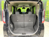 普段のお買い物や通勤、送迎等に十分な荷室スペースを確保しております。セカンドシートを倒すと、大きな荷物の積載も可能です♪