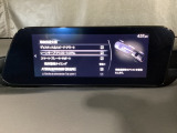 ハンドル操作をアシストすることにより車線からの逸脱回避を支援します。