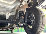 お車を安心してお乗りいただく為には、足回りの定期点検が欠かせません。サービスサポート(有償保証)では無料点検もご提供しており、安心のカーライフをお過ごしいただけるサポート体制が整っています。