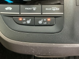 運転席/助手席シートヒーターで寒い日もすぐに温かくなり快適に過ごせます。2段階の温度調整が可能です