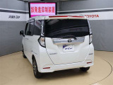 バックカメラが付いているので後方確認が非常にしやすいです。今や運転初心者も熟練者も必須装備!ついていて損はないですね♪