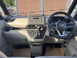 内装はルームクリーニング済みです!清潔な車内で快適なドライブをお楽しみください!!前席、後席、そしてエンジンルームまで全てクリーニング済みです。